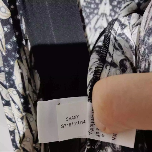 Diane Von Furstenberg DVF Sz 8 Shany Panther Jumpsuit 100% Silk Abstract - Picture 6 of 6